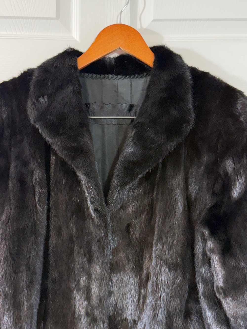 Vintage Saga Mink Fur Coat Genuine Ranched Mink Dark Fur Coat Womens Size 14 - Picture 16 of 16